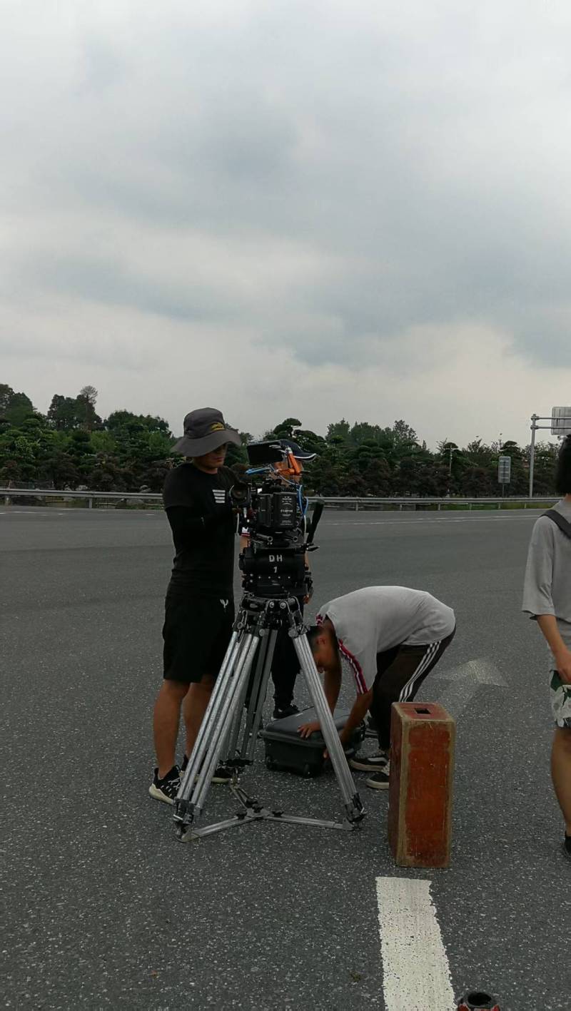 聚焦吉利区产品视频拍摄，以专业视角雕琢产品高光影像